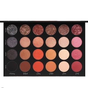 Tati beauty volume 1 eyeshadow palette
